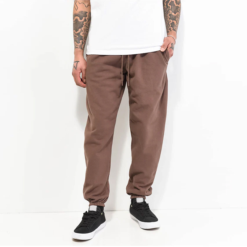 hongfeng’s heavyweight joggers combine strength and comfort for everyday wear.